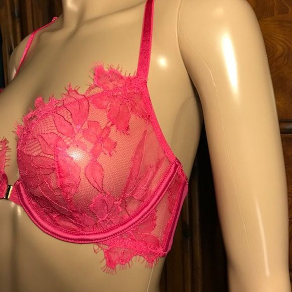 Victoria's Secret 'Very Sexy' Lace Tback Demi Bra - Picture 6 of 13